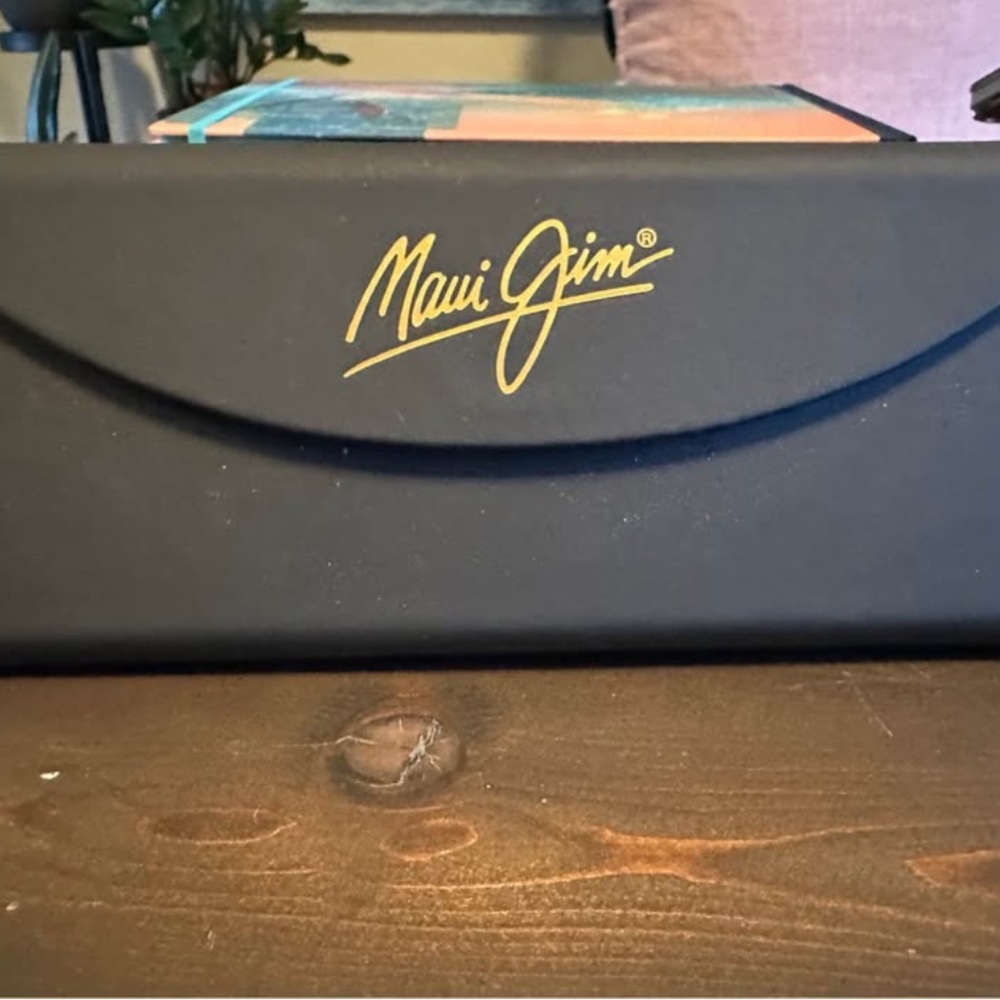 Maui Jim Polarized Sunglasses - Picture 2 of 9